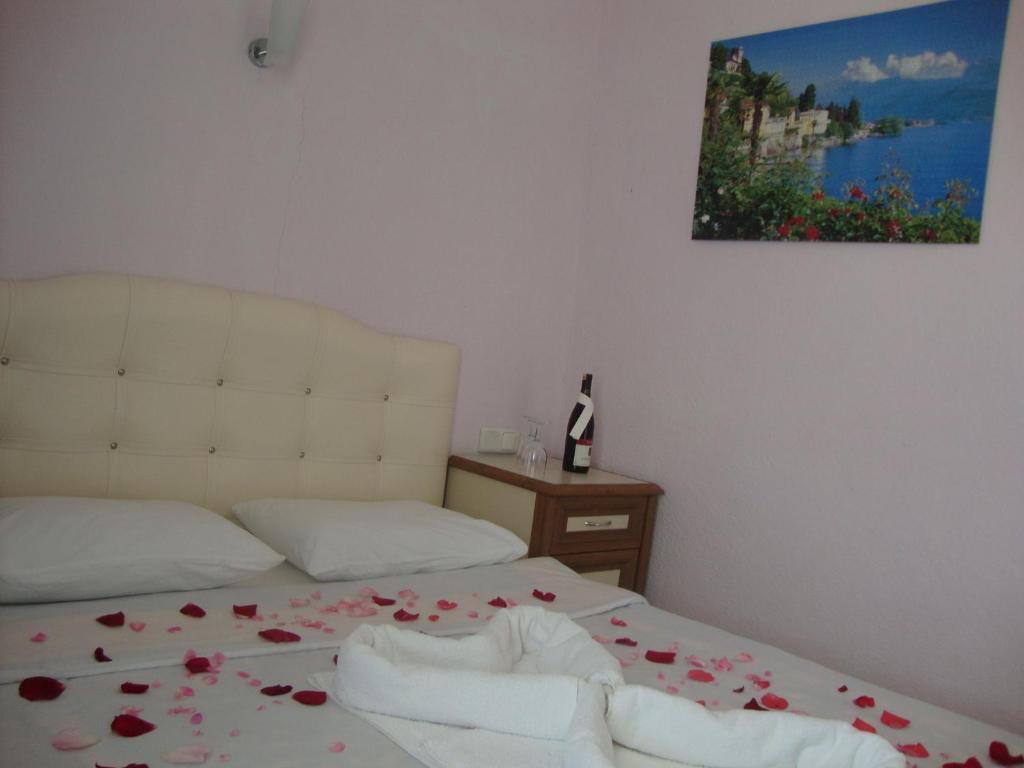 Mavi Akvaryum Pension Hotel Sogut  Ngoại thất bức ảnh